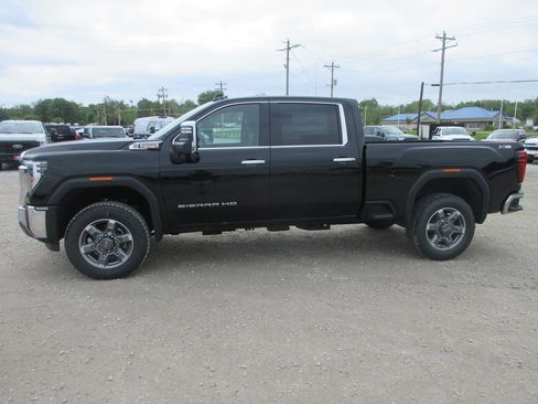 New 2026 GMC Sierra 2500 SLT AWD/4WD image 10