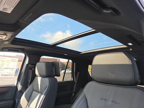 New 2026 GMC Yukon Denali w/ Advanced Technology Package AWD/4WD image 4