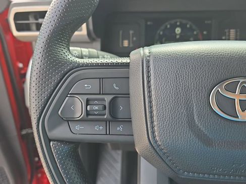Used 2026 Toyota Tacoma SR5 AWD/4WD image 17