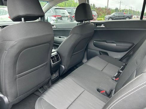 Used 2022 Kia Sportage LX image 15