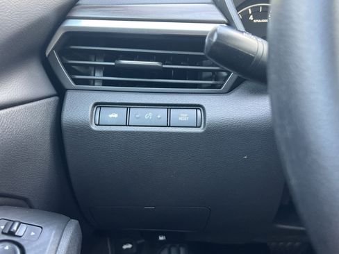 Used 2025 Nissan Altima 2.5 SV AWD/4WD image 13