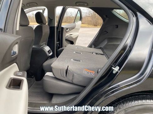 Used 2022 Chevrolet Equinox LS image 36