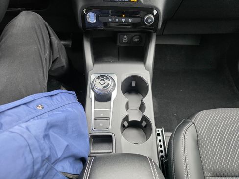 New 2026 Ford Escape SE w/ Class II Trailer Tow Package image 13