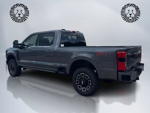 New 2026 Ford F350 Platinum w/ FX4 Off-Road Package AWD/4WD image 9