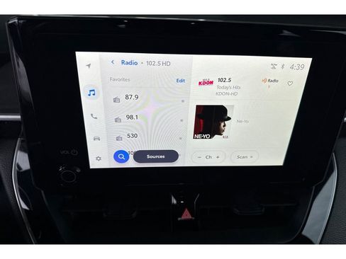 Used 2025 Toyota Corolla LE image 19