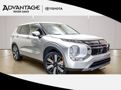 Used 2025 Mitsubishi Outlander SE