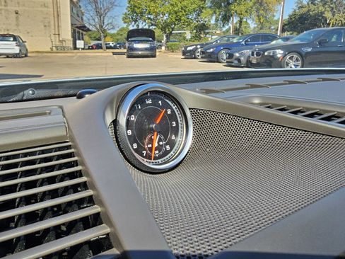 Used 2016 Porsche Panamera 4 w/ Premium Package Plus image 40