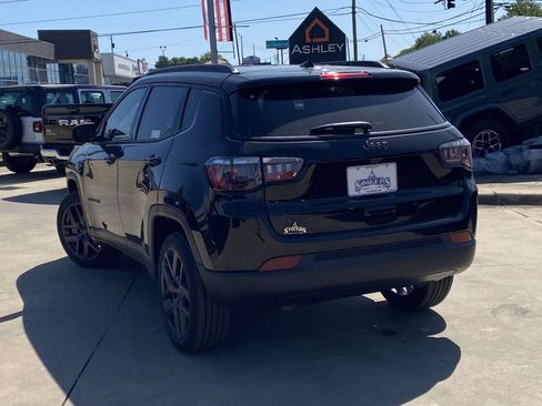 New 2026 Jeep Compass Latitude AWD/4WD image 4