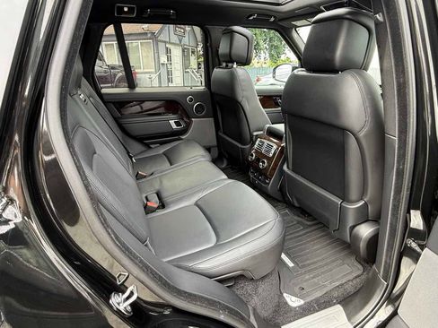 Used 2020 Land Rover Range Rover image 14