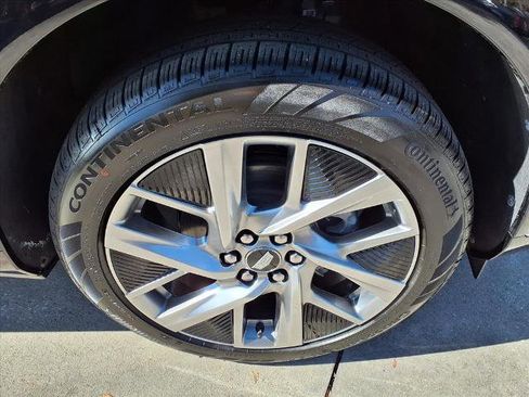 New 2026 Cadillac Optiq Luxury 1 image 7