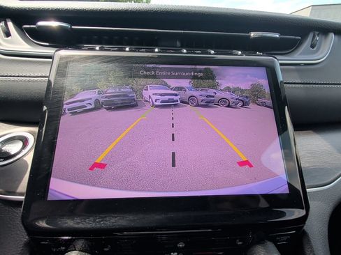 Used 2025 Jeep Grand Cherokee Limited AWD/4WD image 21