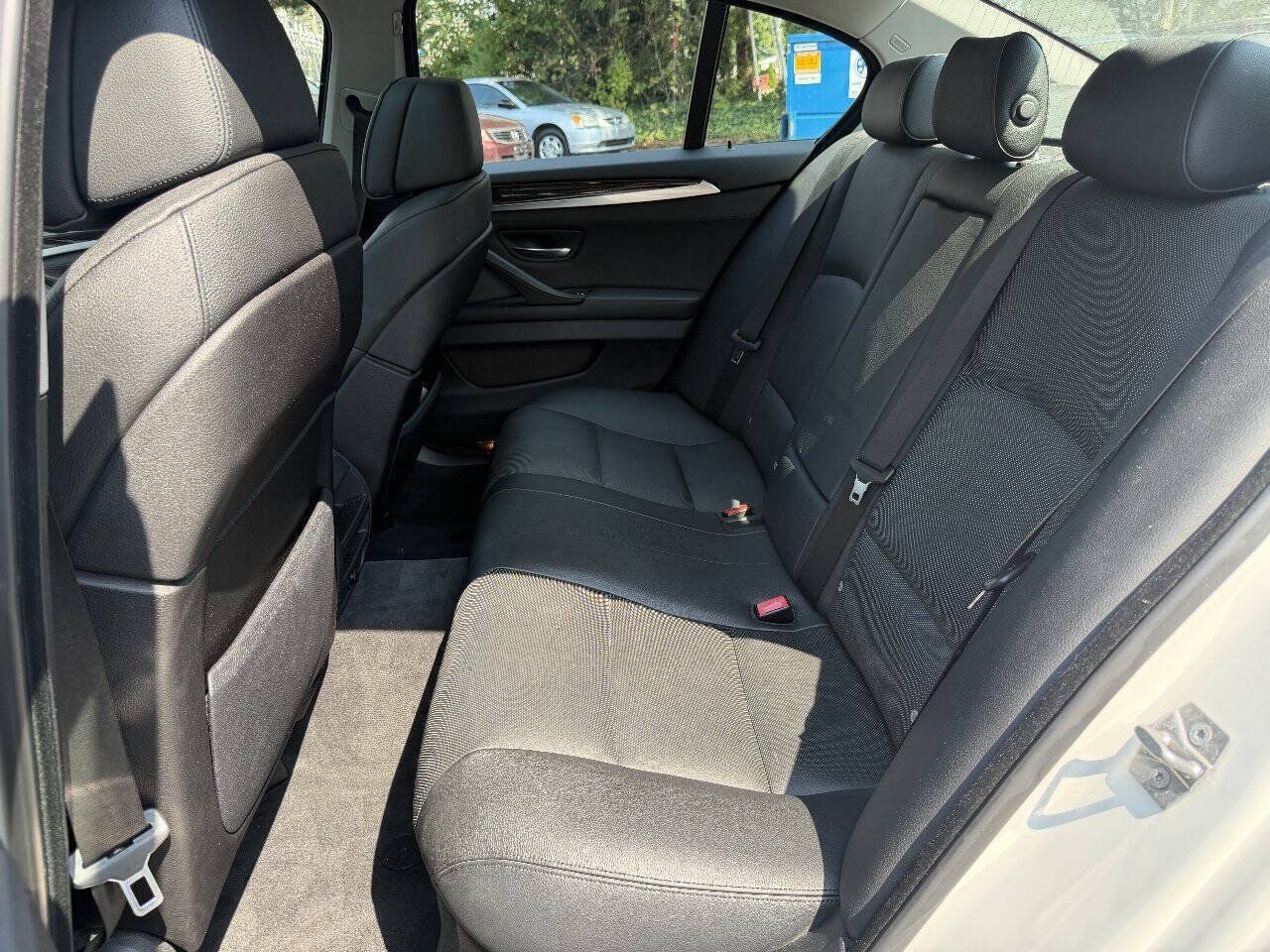 Used 2011 BMW 528i Sedan RWD image 19