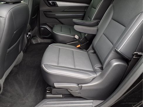 Used 2025 Buick Enclave Preferred image 21