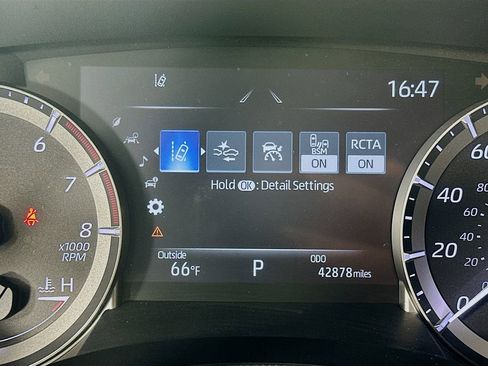 Used 2023 Toyota Highlander LE image 12