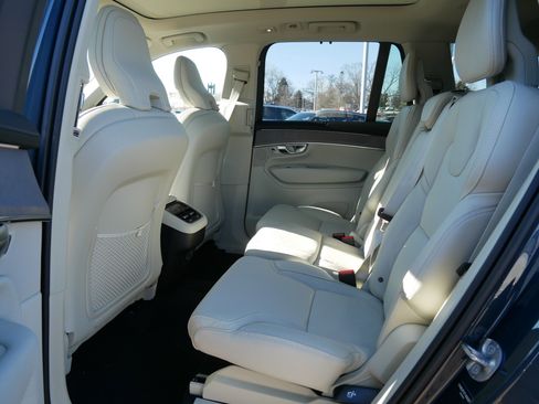 New 2026 Volvo XC90 B6 Ultra w/ Protection Package image 6