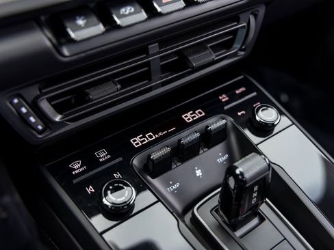 Certified 2022 Porsche 911 Carrera GTS image 39