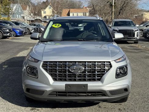 Used 2022 Hyundai Venue SEL w/ Cargo Package image 2