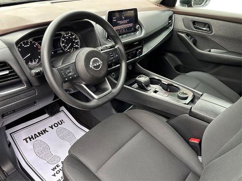 Used 2023 Nissan Rogue S AWD/4WD image 9
