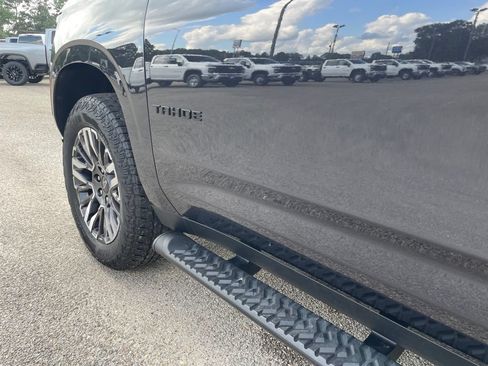 Used 2025 Chevrolet Tahoe Z71 AWD/4WD image 42