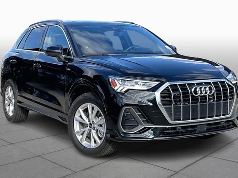 Certified 2025 Audi Q3 2.0T Premium w/ Convenience Package image 2