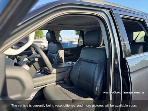 Used 2025 Ford Expedition Active AWD/4WD image 11