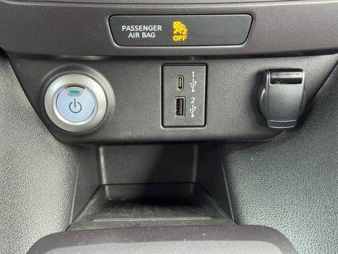 Used 2023 Nissan Leaf S image 25