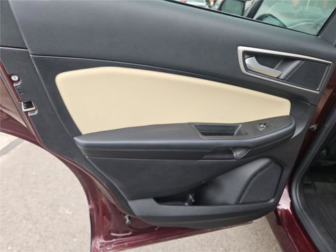 Used 2021 Ford Edge SEL w/ Convenience Package AWD/4WD image 16