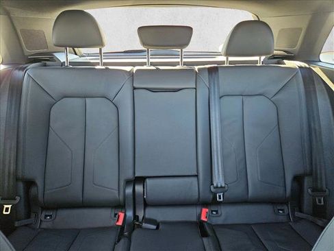 New 2025 Audi Q3 2.0T Premium image 15