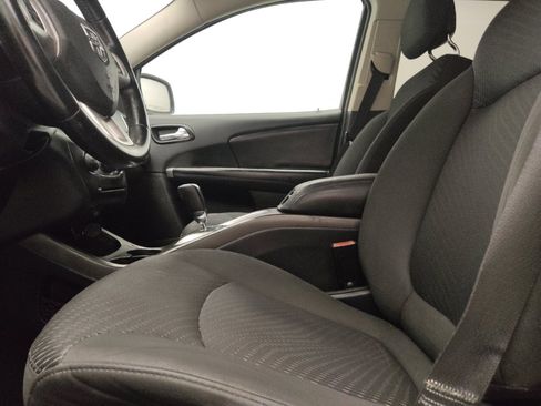 Used 2017 Dodge Journey SXT FWD image 17