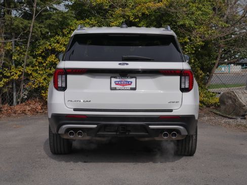 Certified 2025 Ford Explorer Platinum w/ Ultimate Package AWD/4WD image 6
