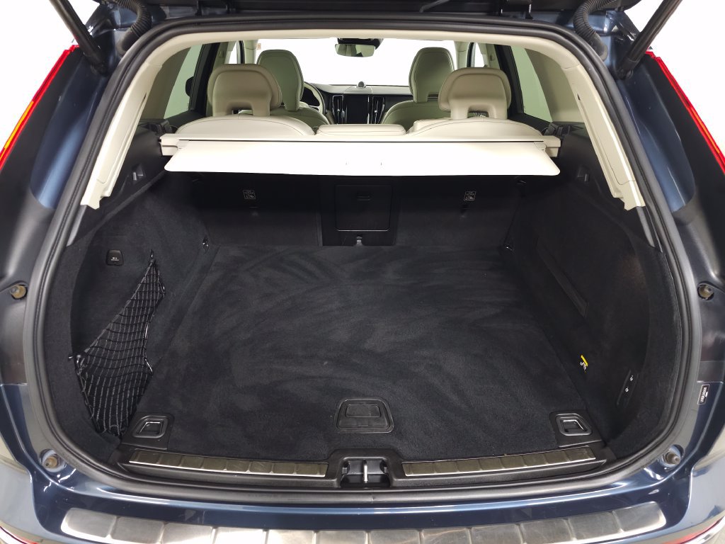Used 2019 Volvo XC60 T5 Inscription AWD/4WD image 7