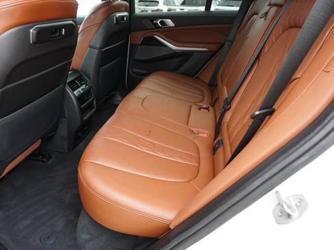 Used 2024 BMW X5 sDrive40i w/ Premium Package RWD image 18