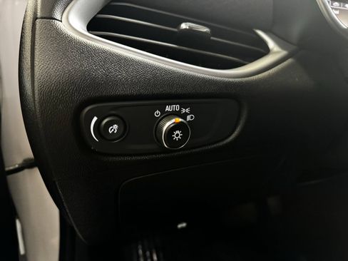 Used 2023 Chevrolet Malibu LT FWD image 23