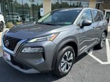 Used 2023 Nissan Rogue SV image 2