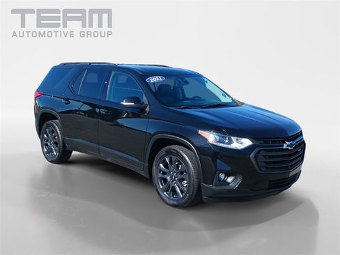 Used 2021 Chevrolet Traverse RS image 1