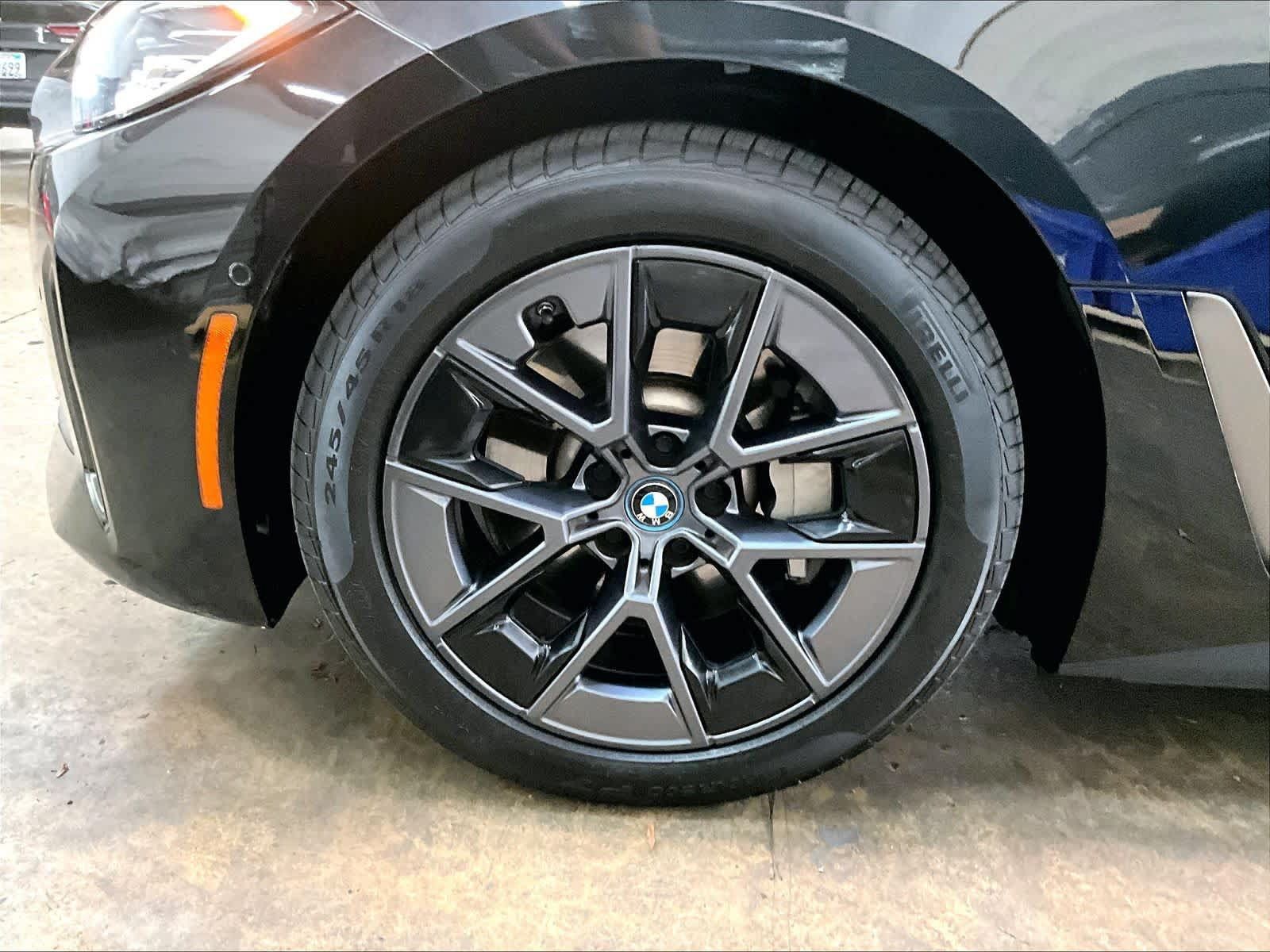 Used 2023 BMW i4 eDrive40 w/ Premium Package RWD image 12
