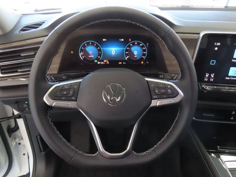 New 2025 Volkswagen Atlas SEL image 16