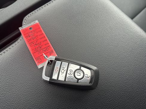 Used 2024 Ford F350 Lariat w/ Camper Package image 31