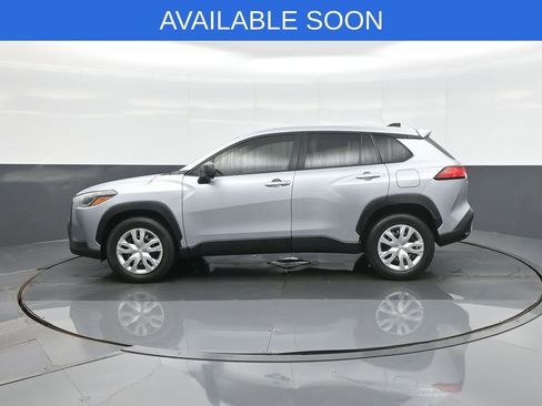 Used 2022 Toyota Corolla Cross L AWD/4WD image 4