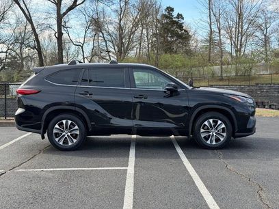 Used 2023 Toyota Highlander XLE