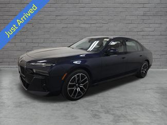 Used 2023 BMW i7 xDrive60 AWD/4WD video 1