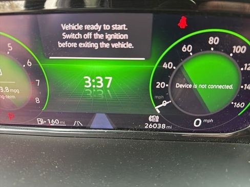 Used 2025 Volkswagen Atlas Cross Sport SEL R-Line image 9