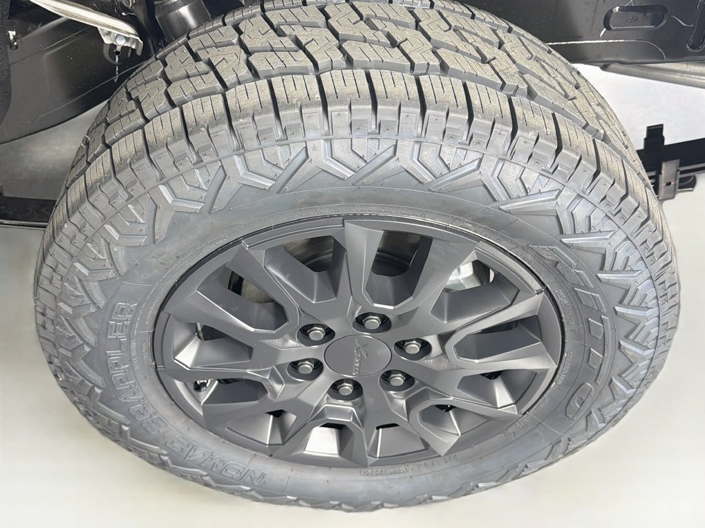 New 2026 Toyota Tacoma SR w/ SR Upgrade Package AWD/4WD image 31