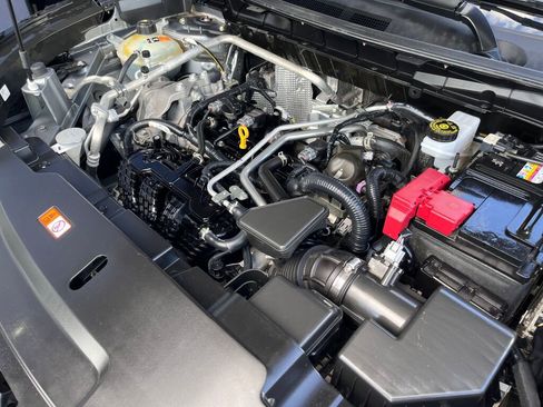 Used 2024 Mitsubishi Outlander SE image 33