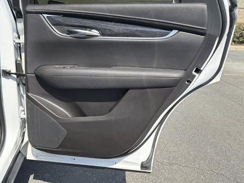 Certified 2022 Cadillac XT5 Premium Luxury AWD/4WD image 17