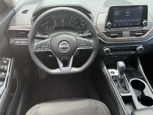 Certified 2023 Nissan Altima 2.5 SV FWD image 12