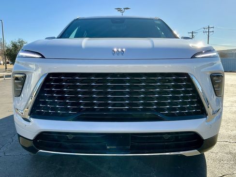 Used 2025 Buick Enclave Avenir w/ Super Cruise Package image 9