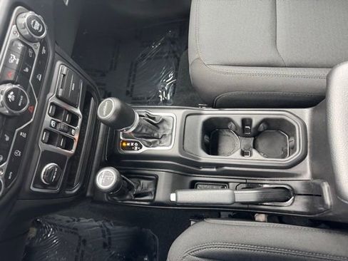 Used 2023 Jeep Gladiator Sport AWD/4WD image 29
