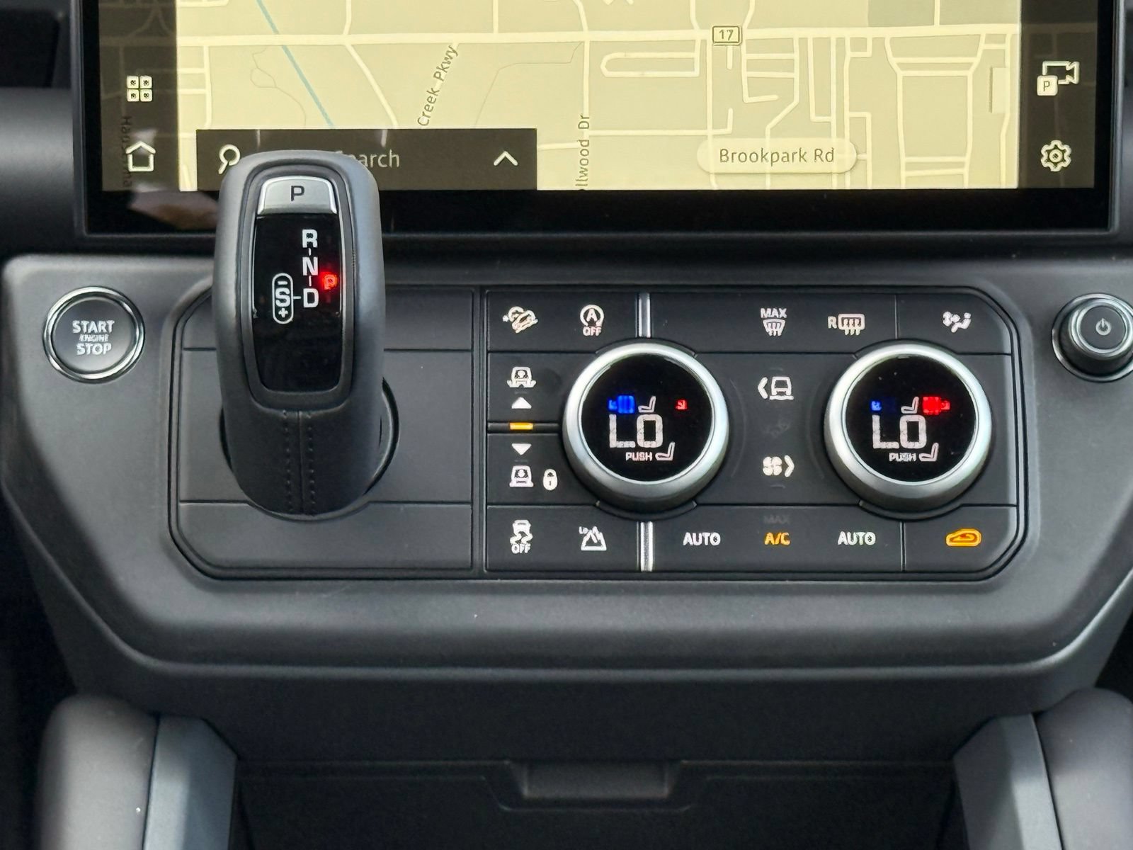New 2025 Land Rover Defender 110 X-Dynamic SE AWD/4WD image 27