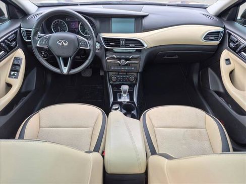 Used 2019 INFINITI QX30 FWD image 18
